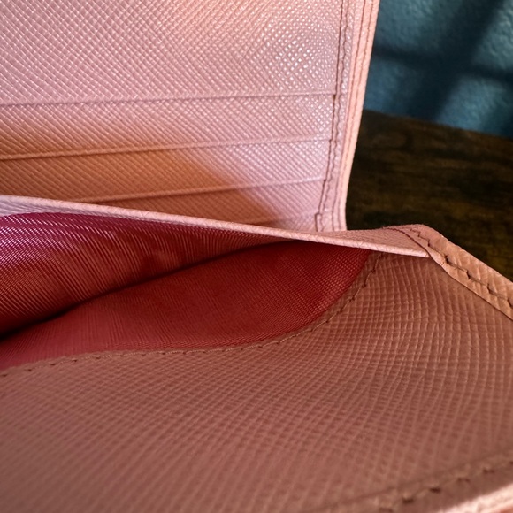 PRADA Full Inclusion NWOT Stunning Saffiano Leather and Gold Bar Wallet - Picture 9 of 11